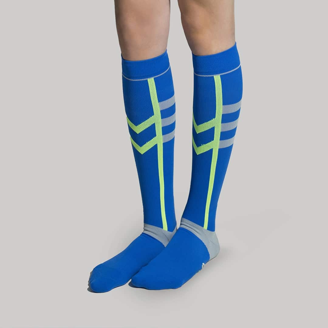 Πακέτο 2 Μπλε Αθλητικές Κάλτσες Τεχνολογίας Συμπίεσης