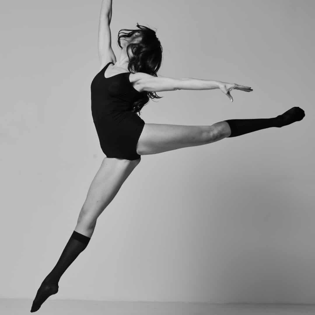 1 ιμάντας πλάτης + 2 ζευγάρια Κάλτσες Τεχνολογίας Συμπίεσης