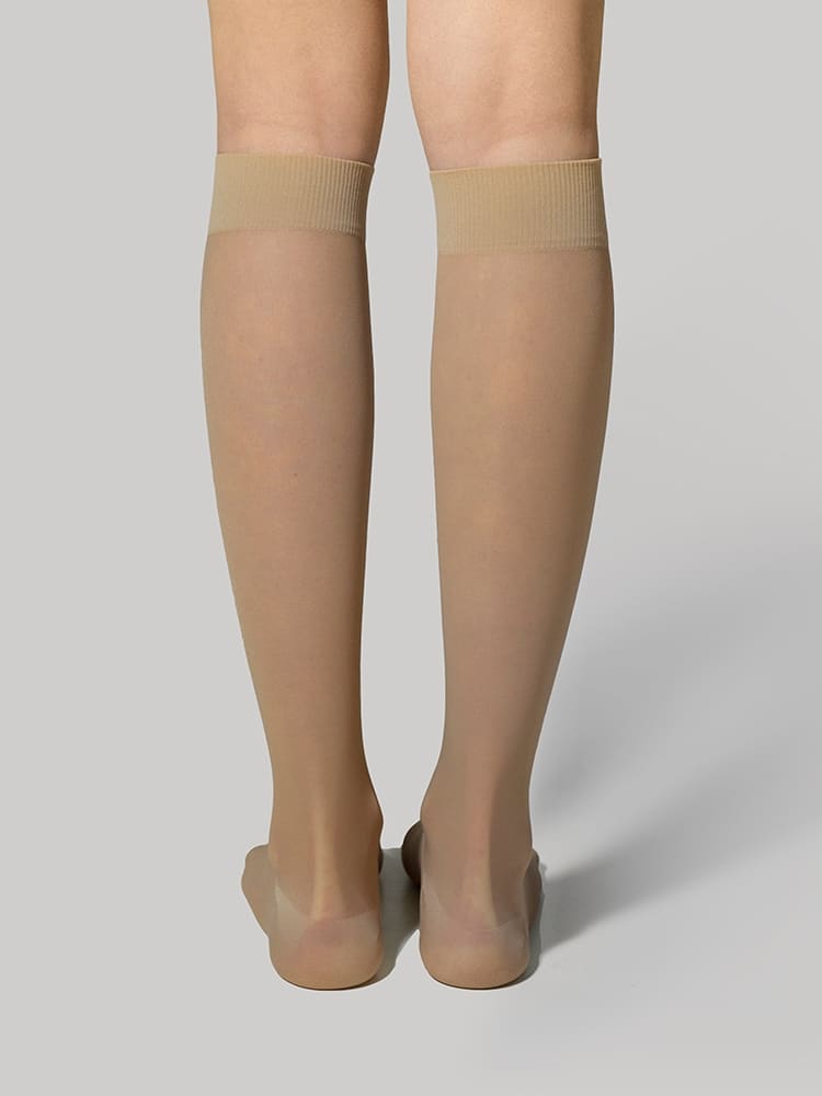 1 ιμάντας πλάτης + 2 ζευγάρια Κάλτσες Τεχνολογίας Συμπίεσης