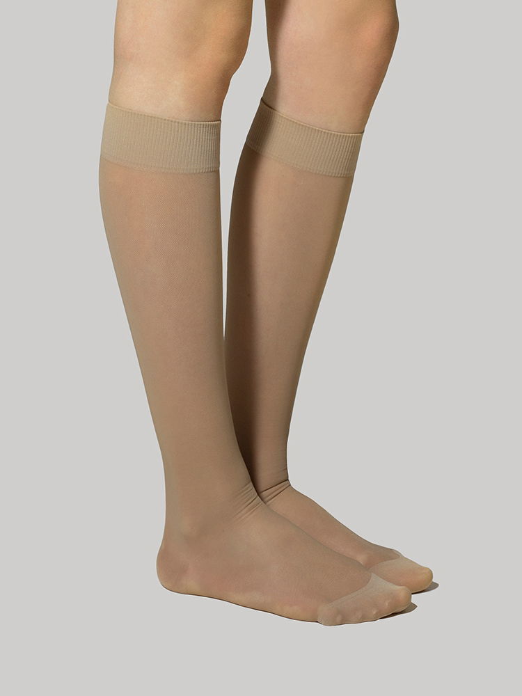 1 ιμάντας πλάτης + 2 ζευγάρια Κάλτσες Τεχνολογίας Συμπίεσης