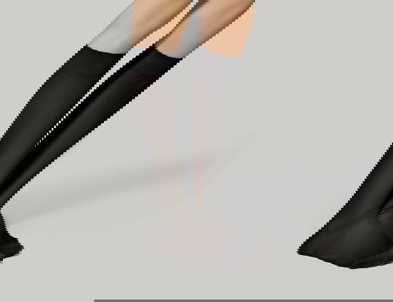 Graduated Compression Knee-High Socks for Women 140 DEN